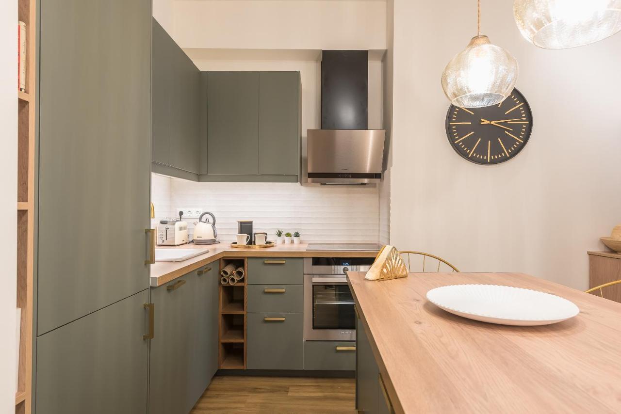 Chic And Comfort Home In Central Athens Ngoại thất bức ảnh